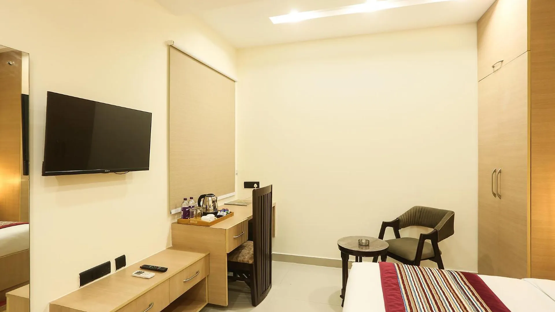 Hotel Green Lotus Luxe Gurgaon 0*,  Indien