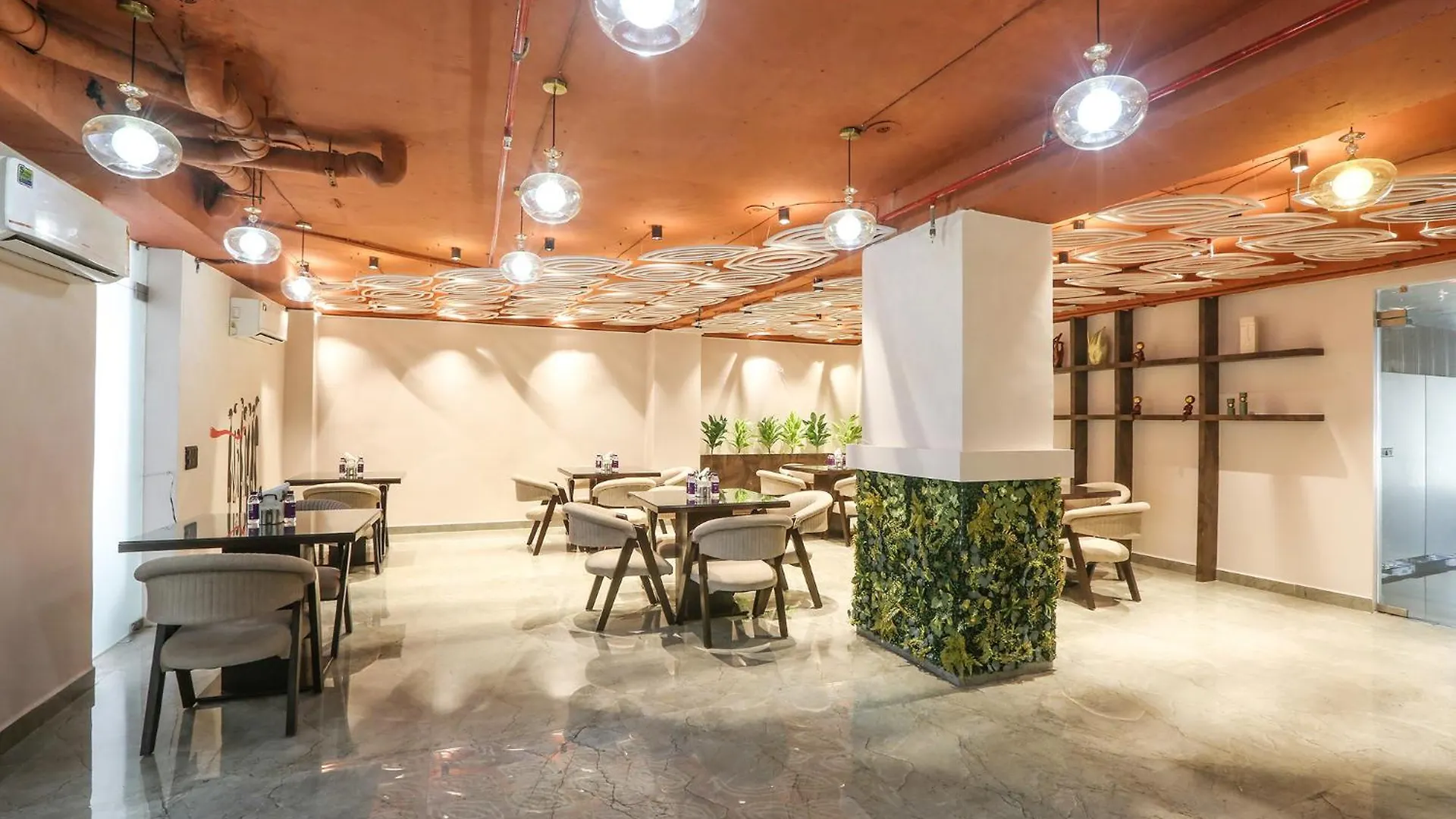 Hotel Green Lotus Luxe Gurgaon
