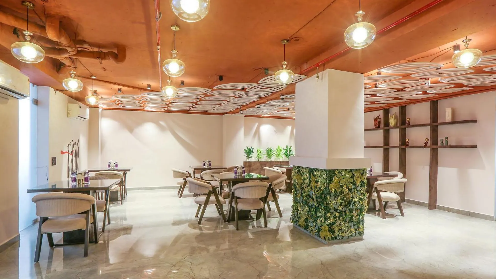 Hotel Green Lotus Luxe Gurgaon Indien