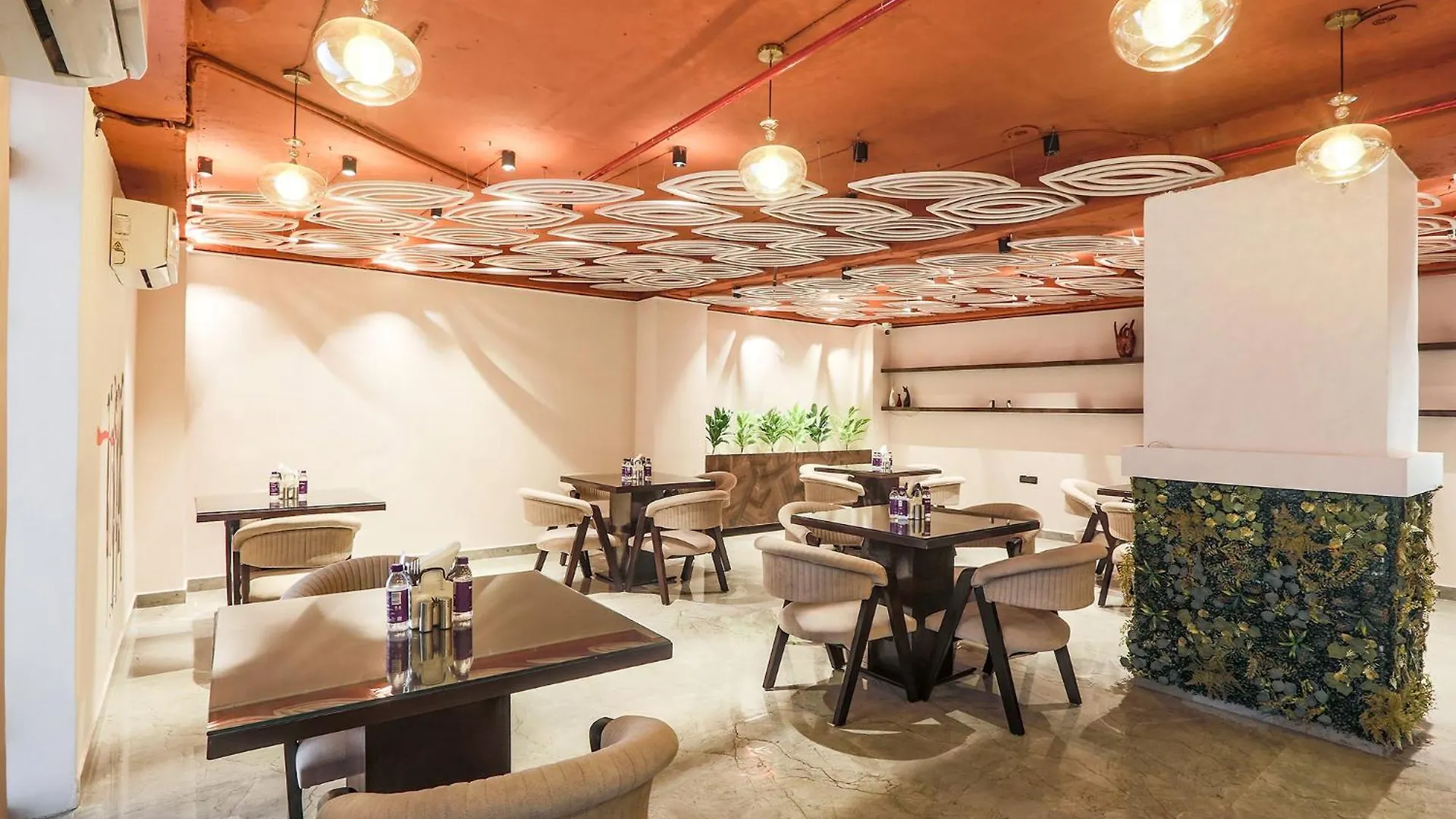 Hotel Green Lotus Luxe Gurgaon