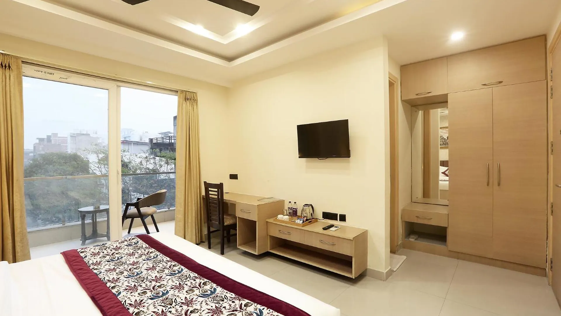 Hotel Green Lotus Luxe Gurgaon