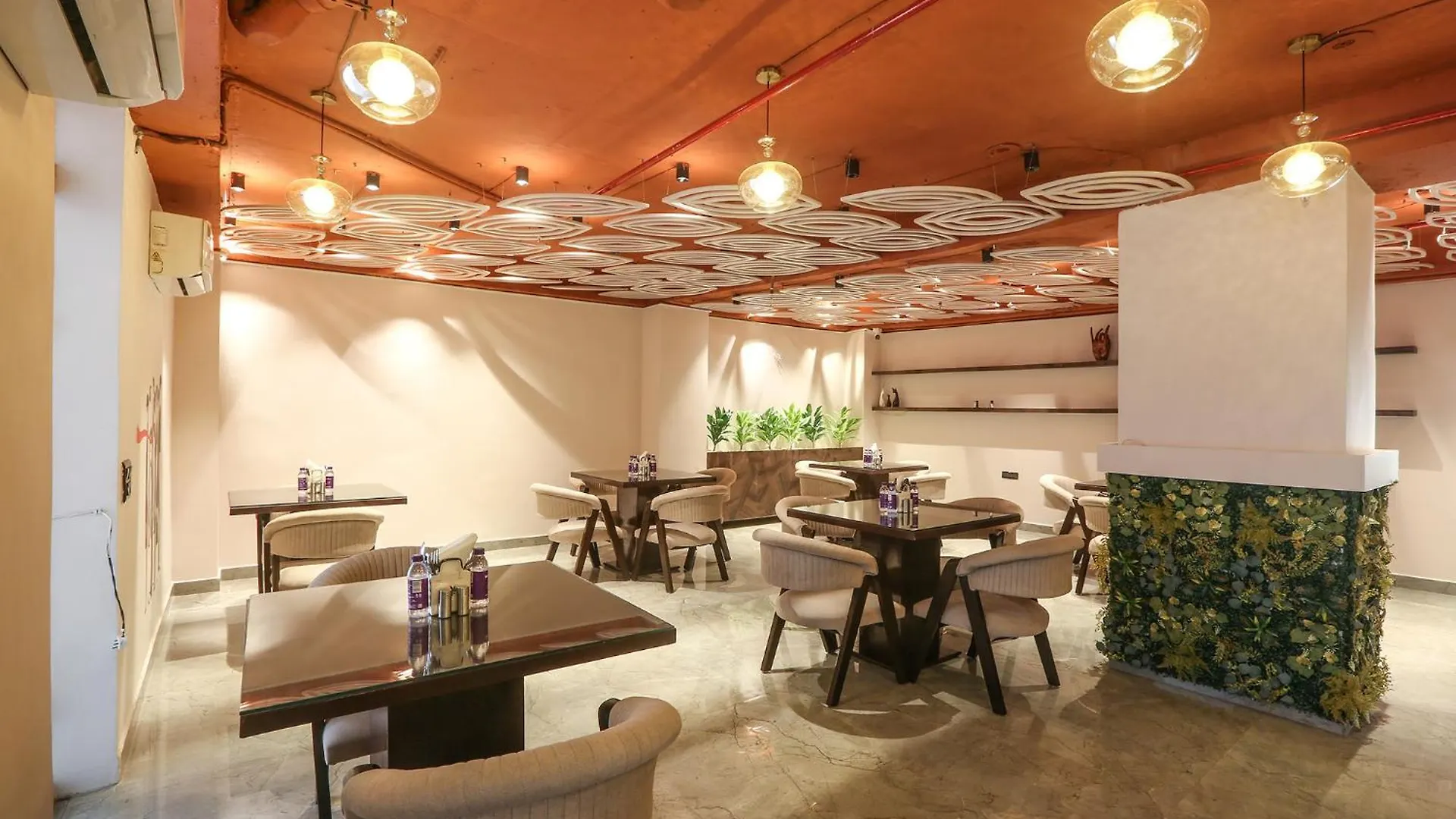 Hotel Green Lotus Luxe Gurgaon