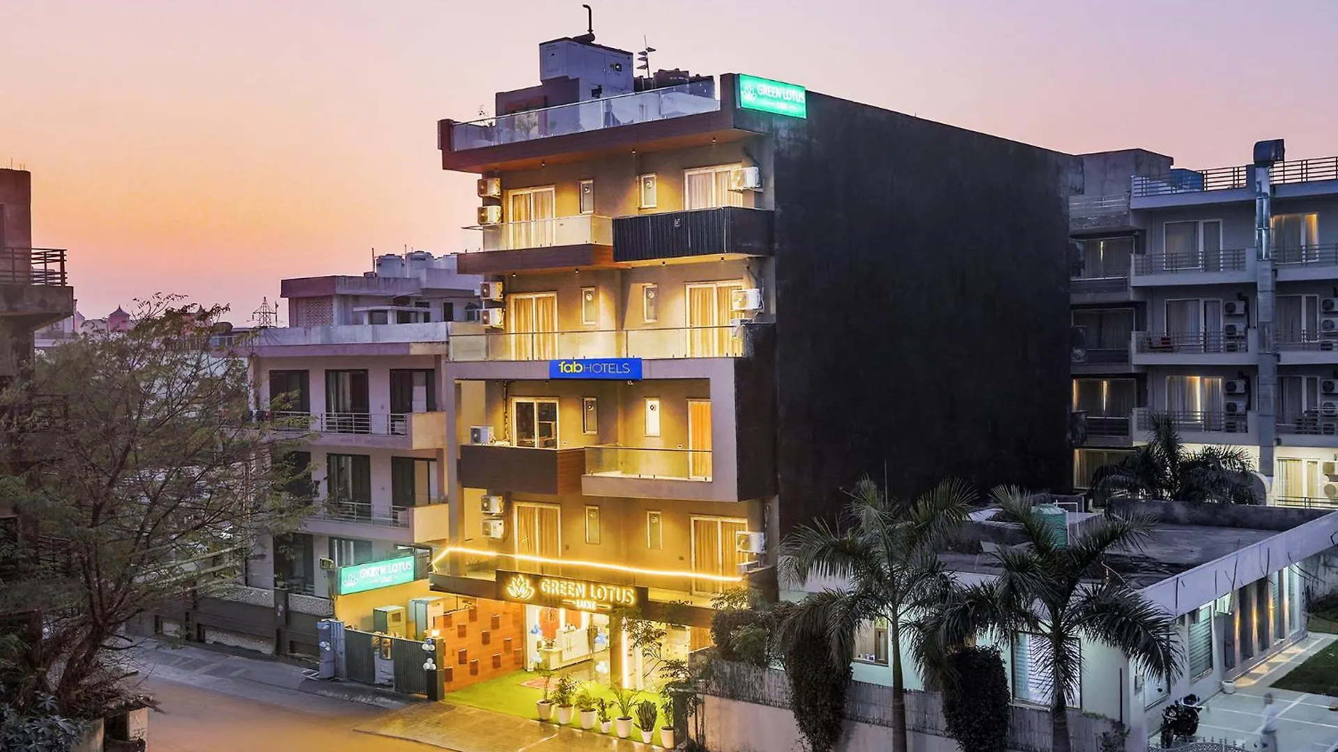 Hotel Green Lotus Luxe Gurgaon